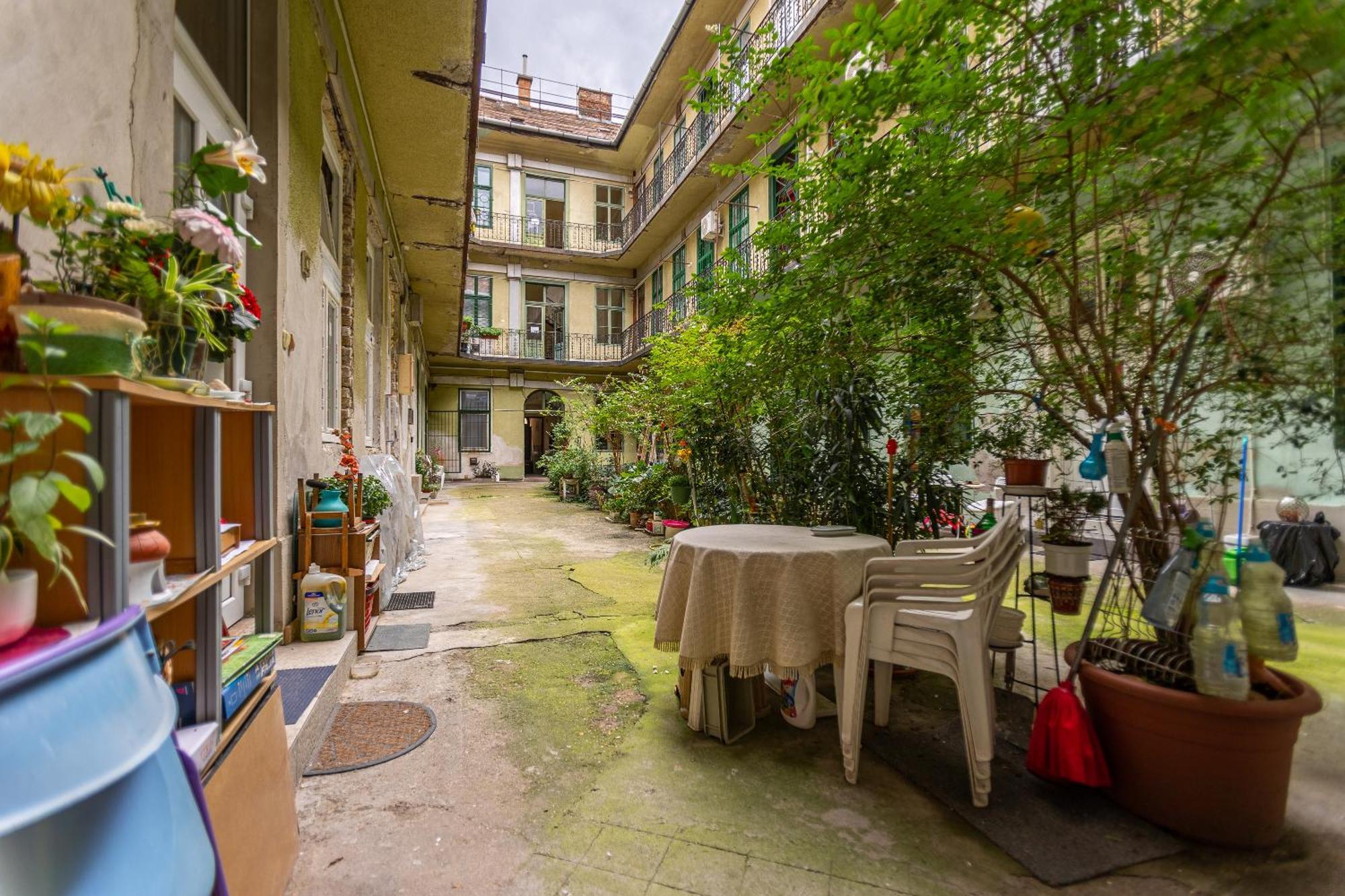 Cosy Flat With Balcony Apartment Budapest Exterior photo